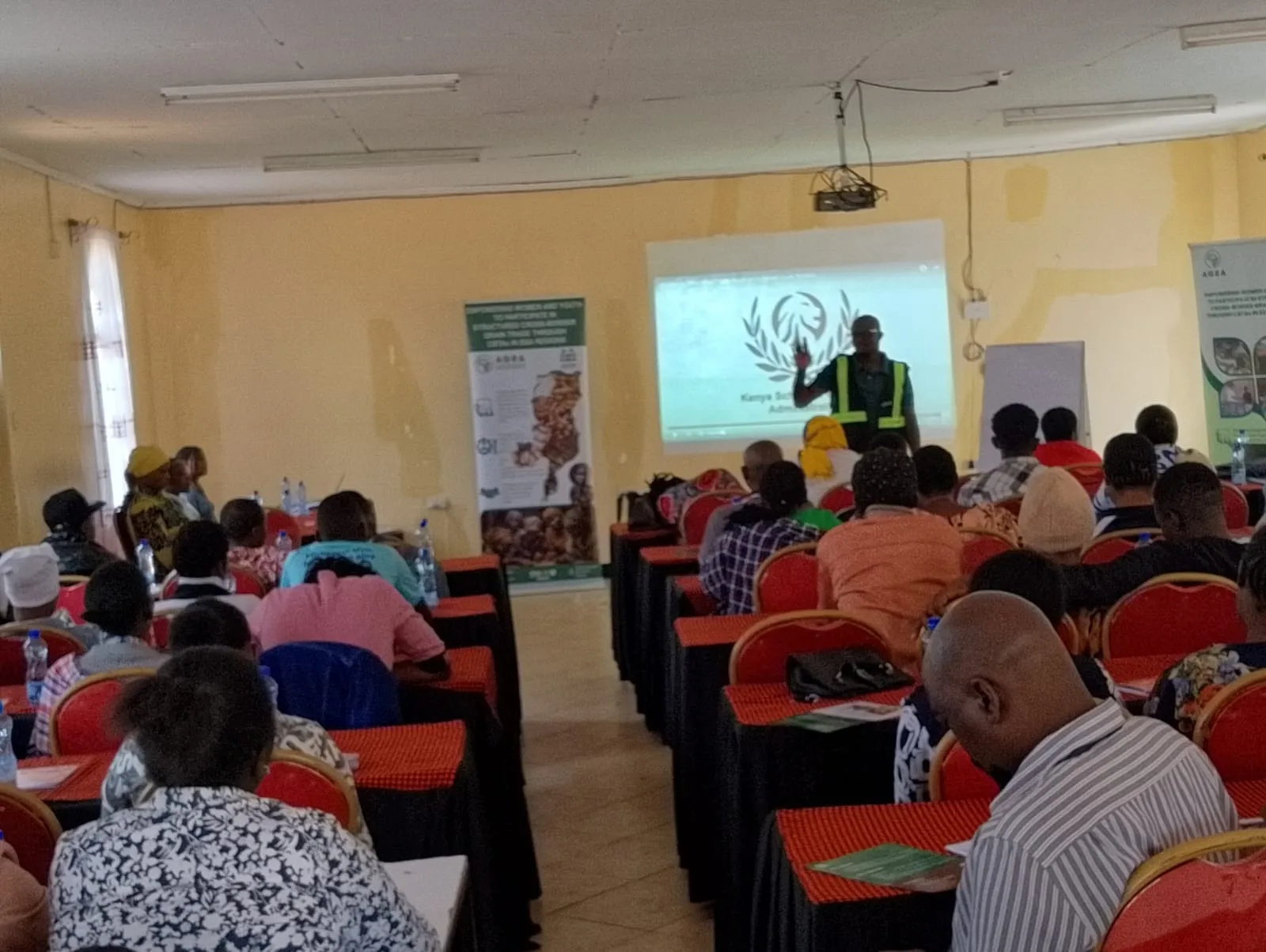 Border official from KRA addressing joint class of participants from Namanga Kenya and Tanzania | AGMARK Namanga Training
