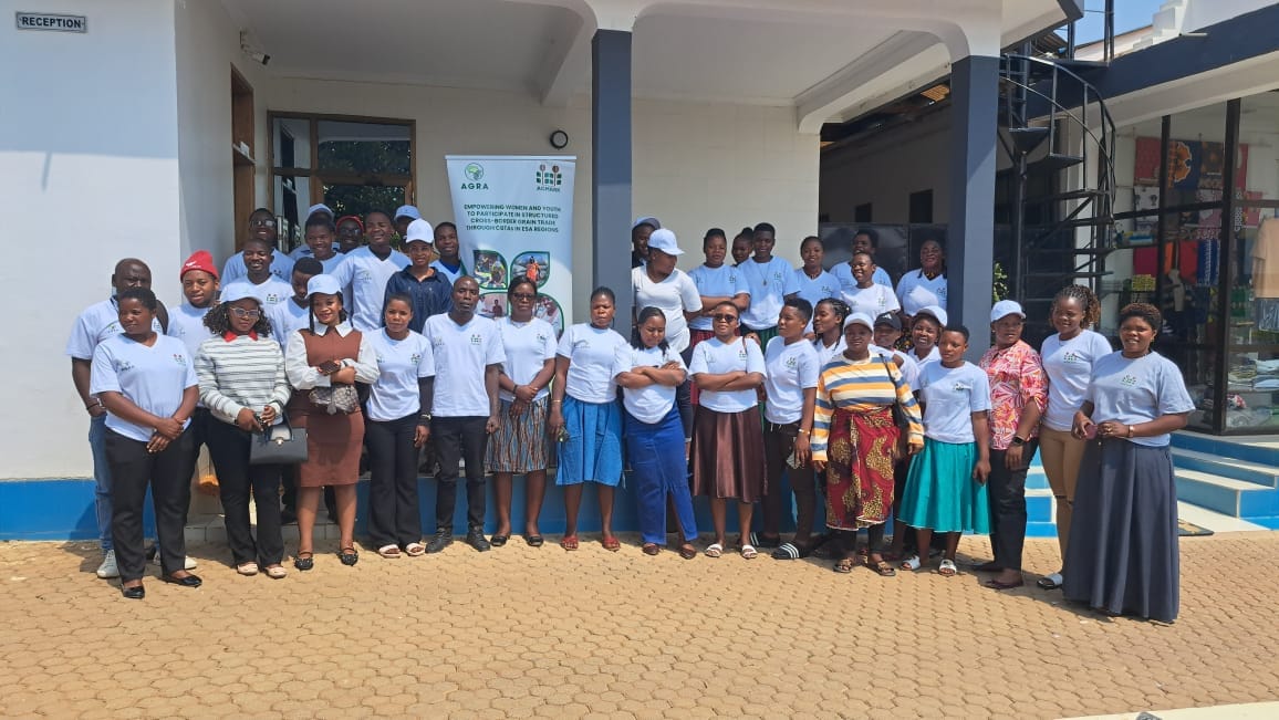 Group photo at Tunduma CBTA training event, promoting grain trade with focus on empowering women and youth, Tanzania Zambia initiative